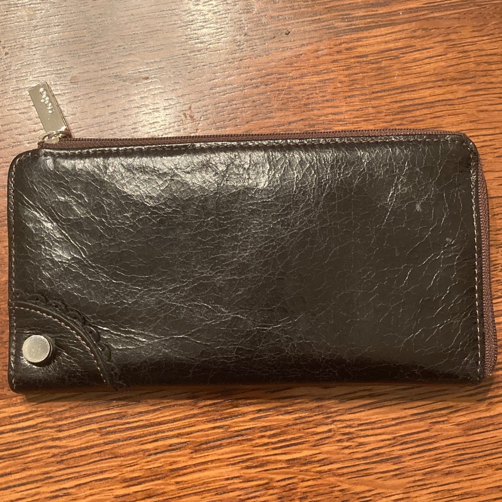 HOBO Dark Brown Leather Wallet with Zipper holds lots of cards. Side zip too. - Picture 2 of 14